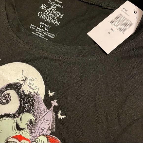 Tim Burton The Nightmare Before Christmas Tee NWT - Picture 3 of 6